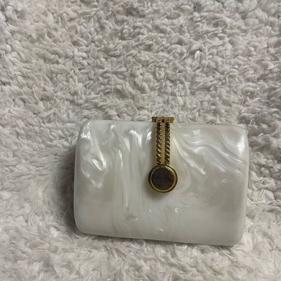 Elka acrylic pearlescent evening clutch crossbody bag gold tone snap latch. - Picture 2 of 9